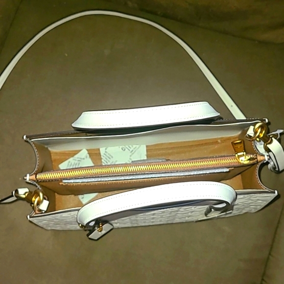 NWT CHALK Coach Charlie Debossed Sig C Leather 28 Carryall w/ dustbag - Picture 3 of 8